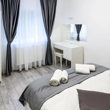 Cristopher Apartament *