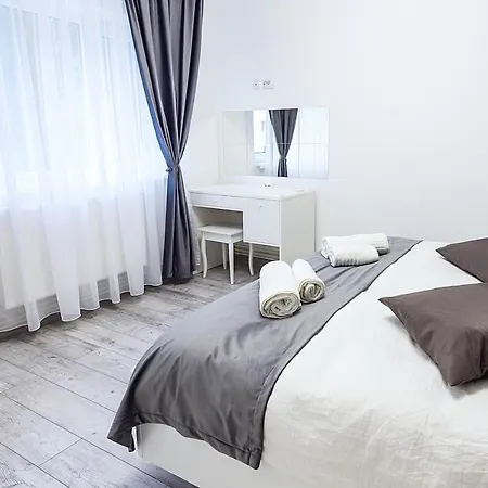 Cristopher Apartament *
